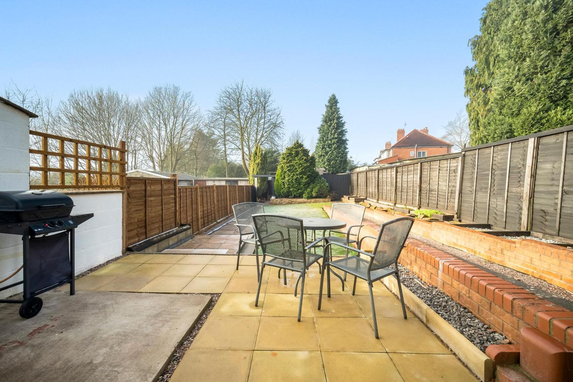 Modern Stylish Home, Garden, Parking, Wifi Families Contractors * Birmingham