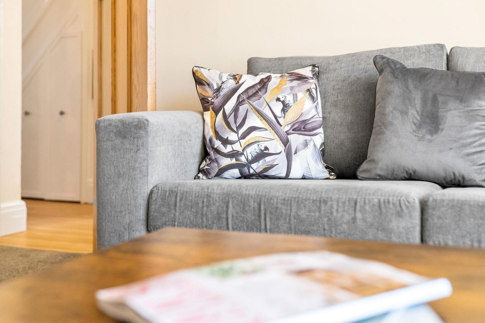 Modern Stylish Home, Garden, Parking, Wifi Families Contractors Holiday home Birmingham