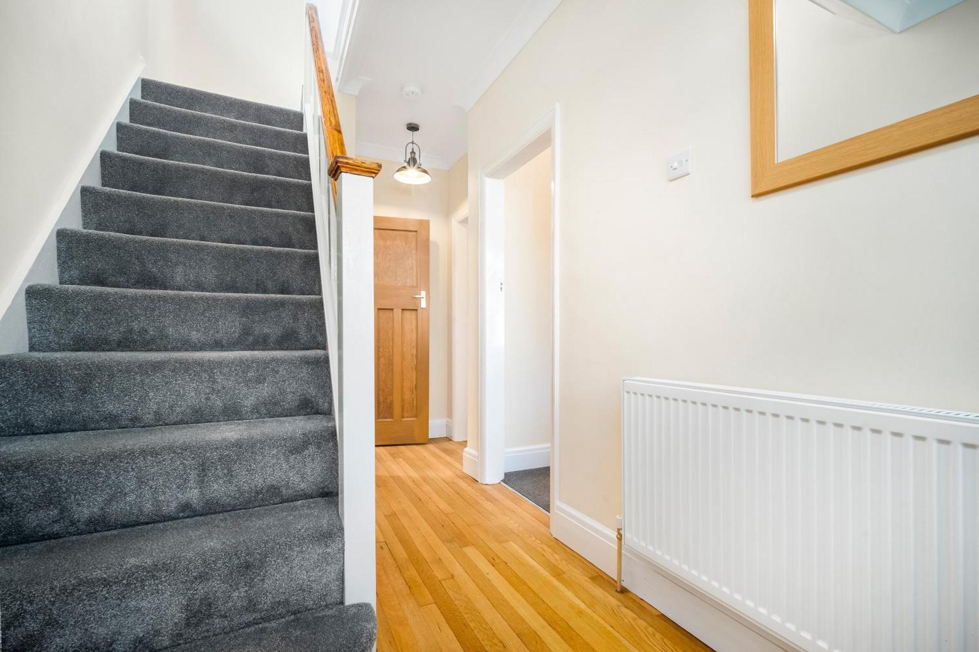 Modern Stylish Home, Garden, Parking, Wifi Families Contractors Holiday home Birmingham